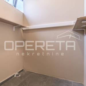 Najam, Poslovna zgrada, Poreč, Poreč, 28m2