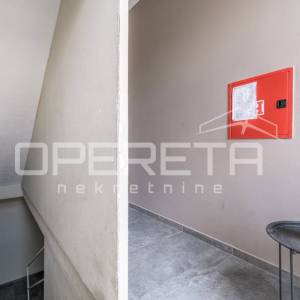 Najam, Poslovna zgrada, Poreč, Poreč, 28m2