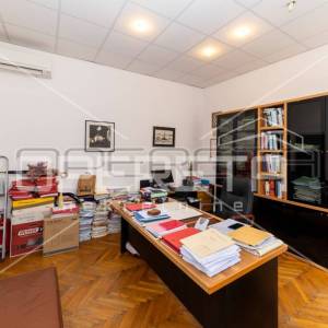 Najam, Ured, Poluotok, Kalelarga, 38m2