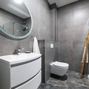 Najam,Zagreb,Petrova ulica trosoban stan 77m2,parkirno mjesto,lift