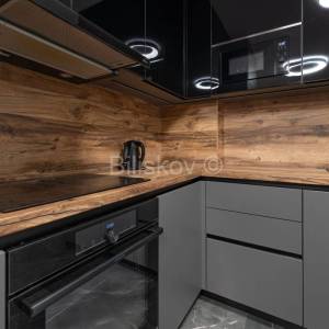 Najam,Zagreb,Petrova ulica trosoban stan 77m2,parkirno mjesto,lift