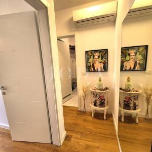 Njivice, apartman u prizemlju blizu plaže