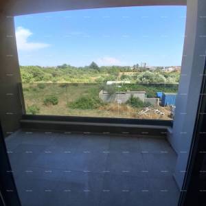 Novi, moderan i namješten stan s dva parkirna mjesta na odličnoj lokaciji, Pula!