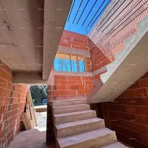 Novi projekt, Barbariga! Stan  s vrtom i parkingom,  500 m od mora