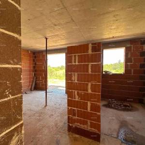 Novi projekt, Barbariga! Stan u prizemlju s vrtom i parkingom,  500 m od mora