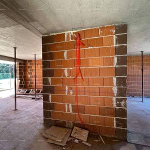 Novi projekt, Barbariga! Stan u prizemlju s vrtom i parkingom,  500 m od mora