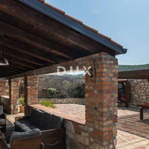 NOVI VINODOL, DRIVENIK - Kamena vila vrhunskog komfora u mirnoj oazi, 230m2