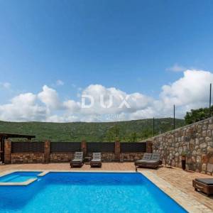 NOVI VINODOL, DRIVENIK - Kamena vila vrhunskog komfora u mirnoj oazi, 230m2