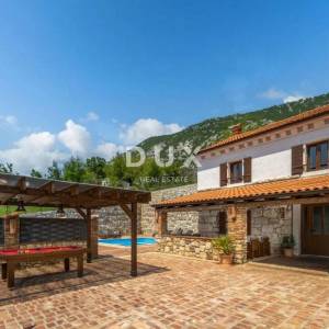 NOVI VINODOL, DRIVENIK - Kamena vila vrhunskog komfora u mirnoj oazi, 230m2