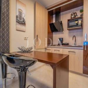 NOVI VINODOLSKI, kuća sa tri stambene jedinice