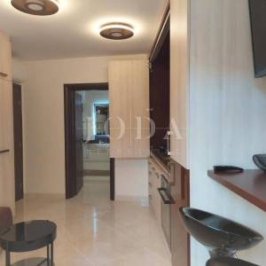 NOVI VINODOLSKI, kuća sa tri stambene jedinice