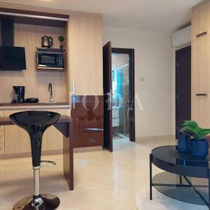 NOVI VINODOLSKI, kuća sa tri stambene jedinice