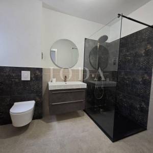 NOVI VINODOLSKI, novogradnja stan na prvom katu