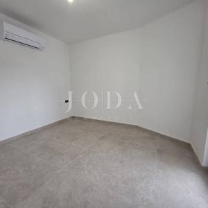 NOVI VINODOLSKI, novogradnja stan na prvom katu