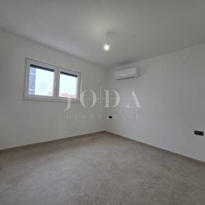 NOVI VINODOLSKI, novogradnja stan na prvom katu