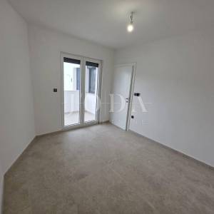 NOVI VINODOLSKI, novogradnja,stan u prizemlju