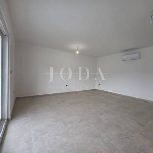 NOVI VINODOLSKI, novogradnja,stan u prizemlju