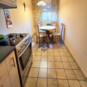 Novi Zagreb-Lanište, 2-sobni stan 50m2, svi sadržaji u blizini, 2.kat