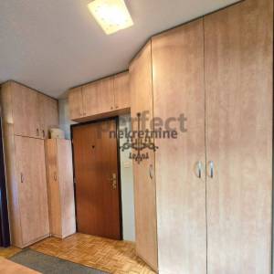 Novi Zagreb-Lanište, 2-sobni stan 50m2, svi sadržaji u blizini, 2.kat