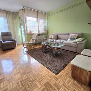 Novi Zagreb-Lanište, 2-sobni stan 50m2, svi sadržaji u blizini, 2.kat