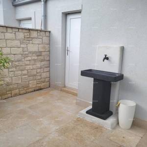 Novigrad, prizemnica s bazenom