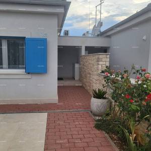 Novigrad, prizemnica s bazenom