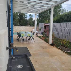 Novigrad, prizemnica s bazenom