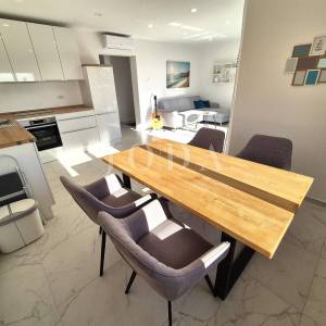 Novogradnja s pogledom na more