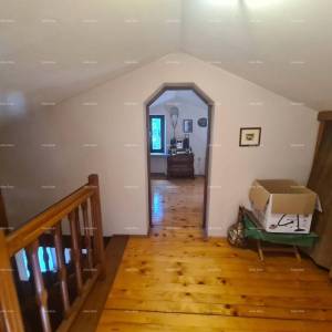 OBITELJSKA KUĆA, MUNTIĆ.  Udaljenost od centra grada Pule 8 km.