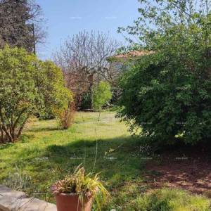 OBITELJSKA KUĆA, MUNTIĆ.  Udaljenost od centra grada Pule 8 km.