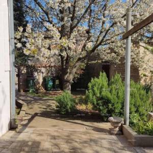 OBITELJSKA KUĆA, MUNTIĆ.  Udaljenost od centra grada Pule 8 km.