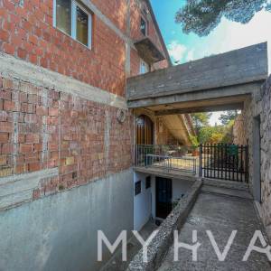 Obiteljski stan sa pogledom na more u Jelsi