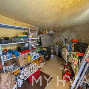 Obiteljski stan sa pogledom na more u Jelsi