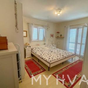 Obiteljski stan sa pogledom na more u Jelsi