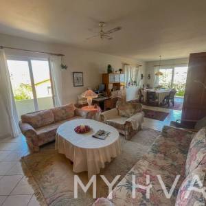 Obiteljski stan sa pogledom na more u Jelsi