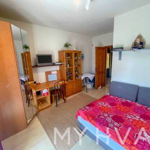 Obiteljski stan sa pogledom na more u Jelsi