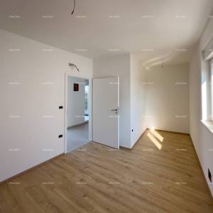 Odlična lokacija, 1 km do centra Medulina. Prodaje se nova kuća sa bazenom na odličnoj lokaciji, blizu mora!