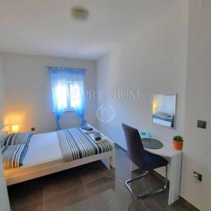 Okolica Vrbnika, samostojeća kuća s bazenom!