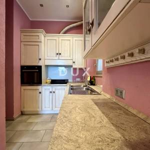 OPATIJA, CENTAR - Ekskluzivno uređen stan s gospodskim karakterom