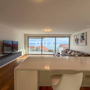 OPATIJA, CENTAR - stan u dovršenoj luksuznoj novogradnji s garažom i bazenom