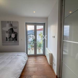 OPATIJA, CENTAR - stan u dovršenoj luksuznoj novogradnji s garažom i bazenom