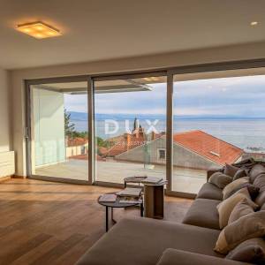 OPATIJA, CENTAR - stan u dovršenoj luksuznoj novogradnji s garažom i bazenom