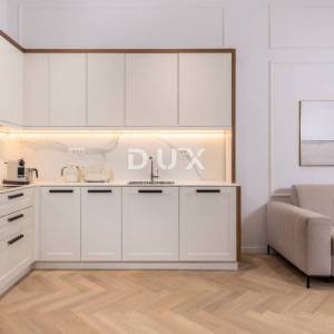 OPATIJA, CENTAR – unikatan stan od 90 m2, remek-djelo austro-ugarske gradnje u centru Opatije