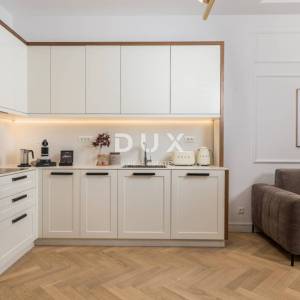 OPATIJA, CENTAR – unikatan stan od 71 m2, remek-djelo austro-ugarske gradnje u centru Opatije