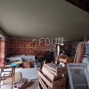 Opatija, kuća, 140m2, okućnica 386m2