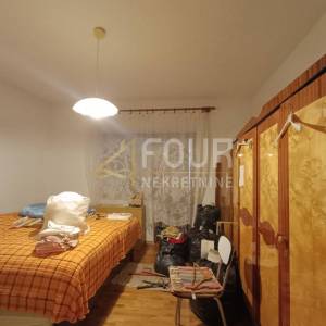 Opatija, kuća, 140m2, okućnica 386m2