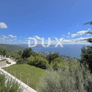 OPATIJA, LOVRAN - ekskluzivan stan s panoramskim pogledom i bazenom