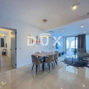 OPATIJA, LOVRAN - ekskluzivan stan s panoramskim pogledom i bazenom