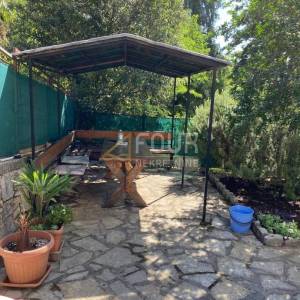 Opatija, namještena garsonijera, 1.red do mora