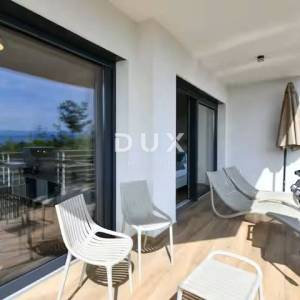 OPATIJA, OPRIĆ - stan u novogradnji s vrtom i pogledom na more